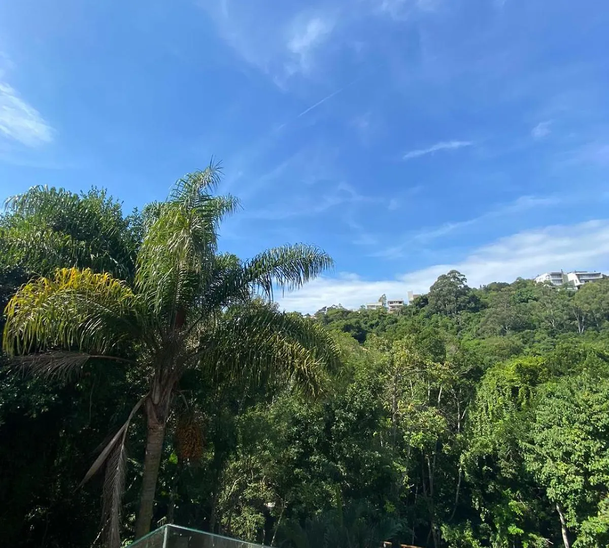 Bombinhas Guest House Inn