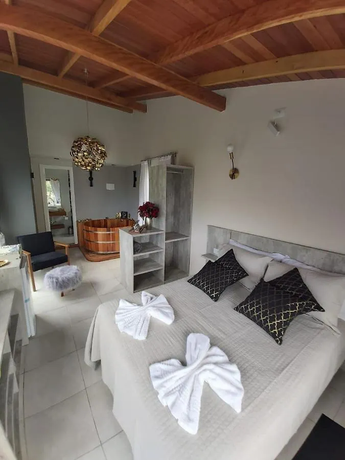 Bombinhas Guest House